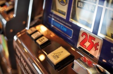 Community cards displayed during flop, turn, river on malukutoto login